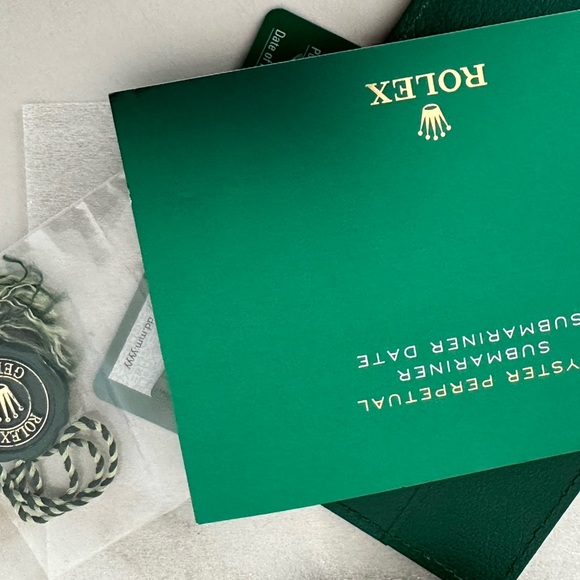 Rolex Hulk green 40 submariner box and papers circa 2019 
116610LV - Picture 10 of 16